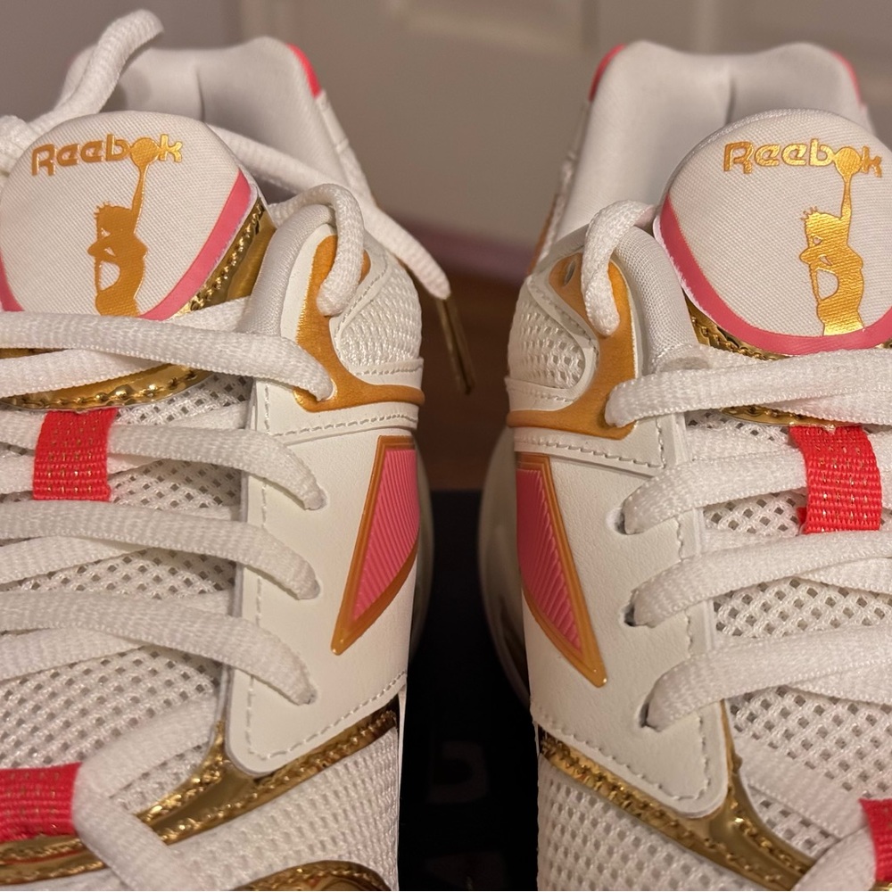WOMEN'S REEBOK PREMIER ROAD PLUS VI RUNNING SHOES - Picture 7 of 16
